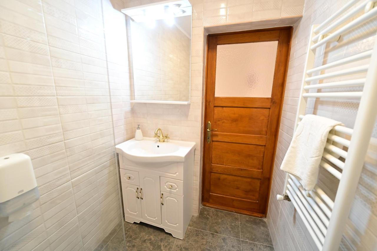 Casa Hermania Hermannstadt Appartamento Esterno foto